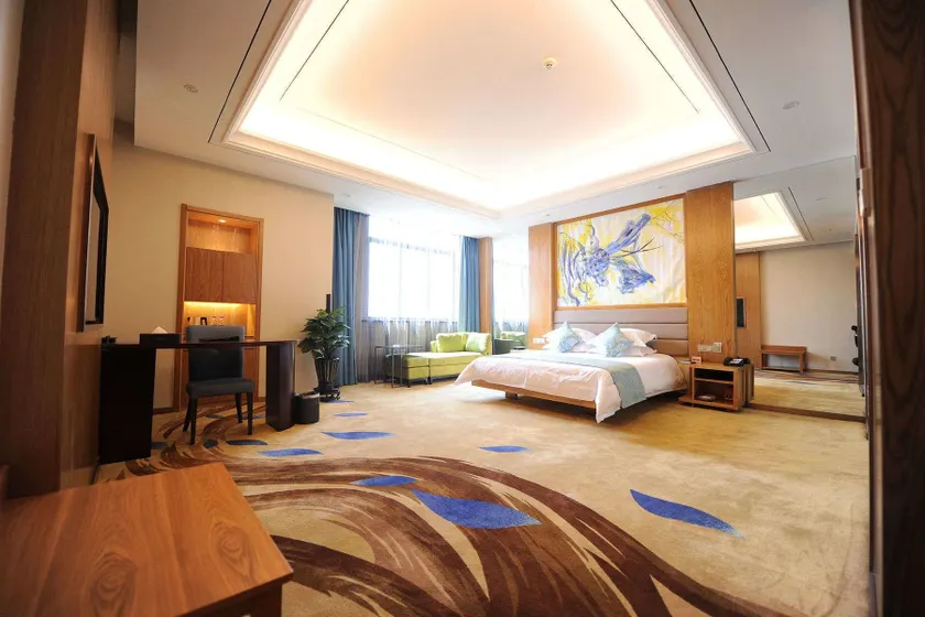 Ramada by Wyndham Taixing - Image 1