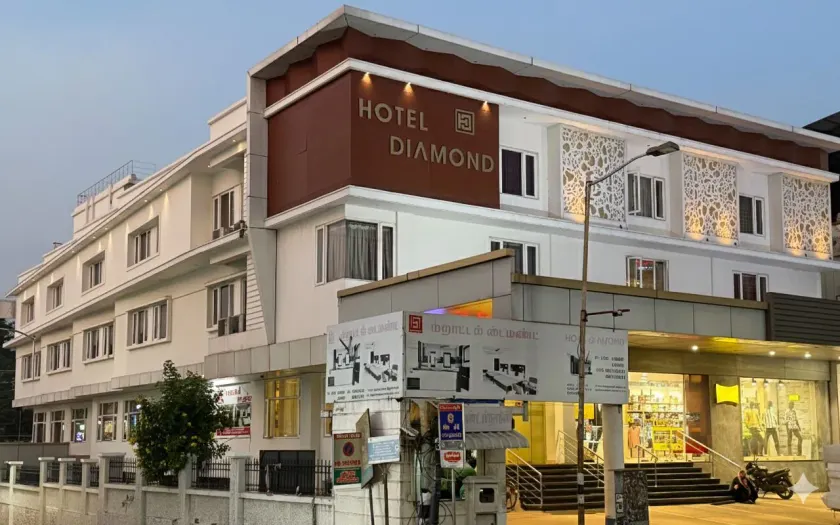 Hotel Diamond - Image 1