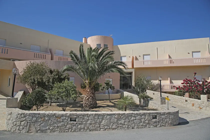 Hotel Sea Breeze - Image 1