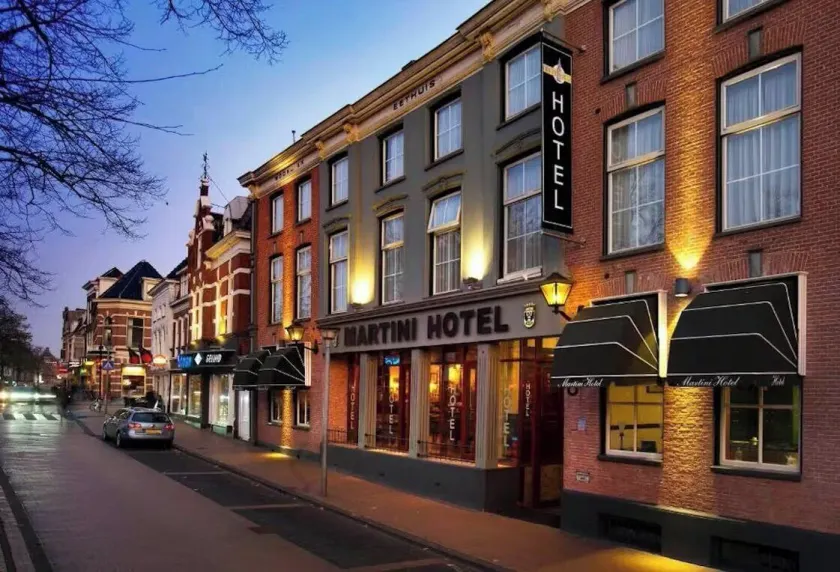 Martini Hotel - Image 1