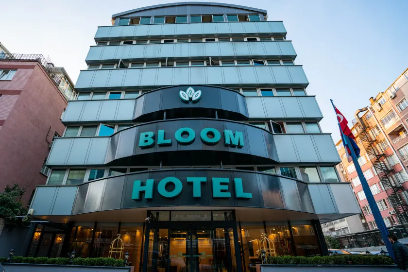 Bloom Hotel - Image 1