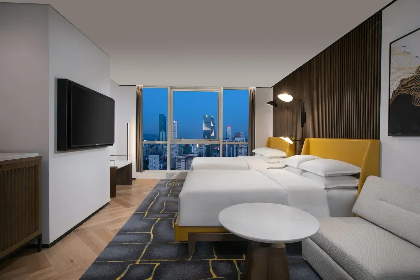Sheraton Nanjing Kingsley Hotel & Towers - Image 1