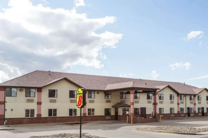 Super 8 by Wyndham Rock Springs - Image 1