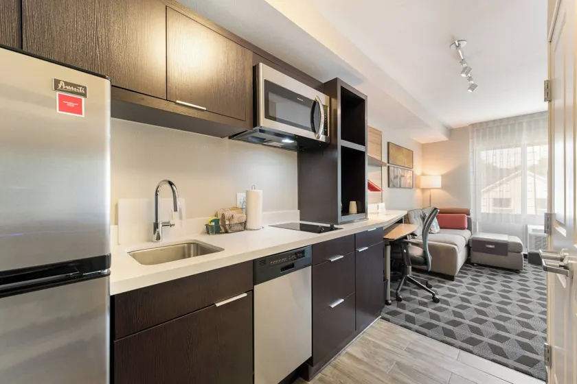 TownePlace Suites by Marriott Greensboro Coliseum Area - Image 1