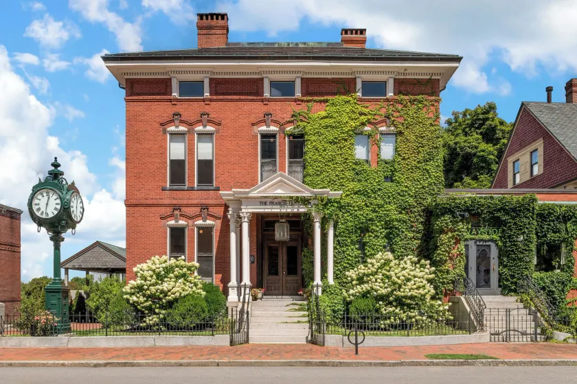 The Francis Hotel - Image 1