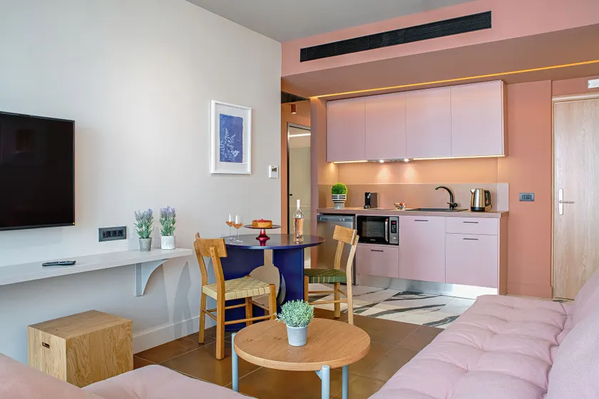 Pavo Art Hotel - Image 1