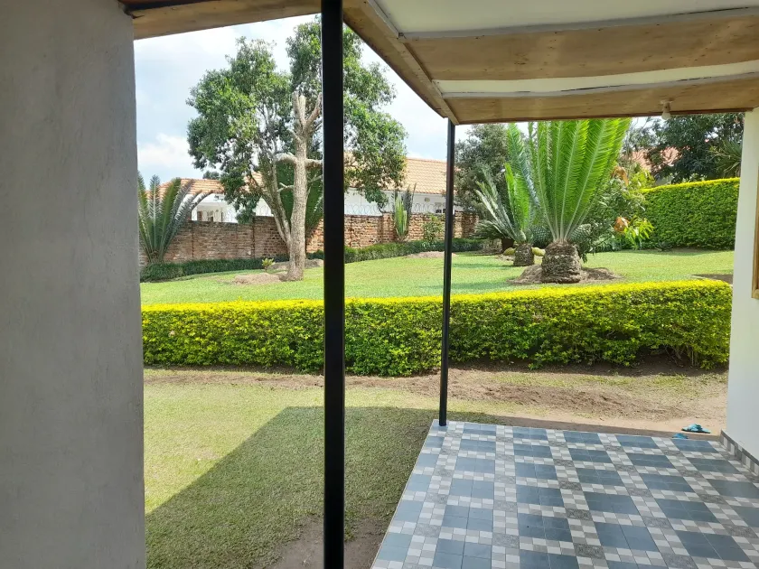 Maasai Villa Backpackers Home - Image 1