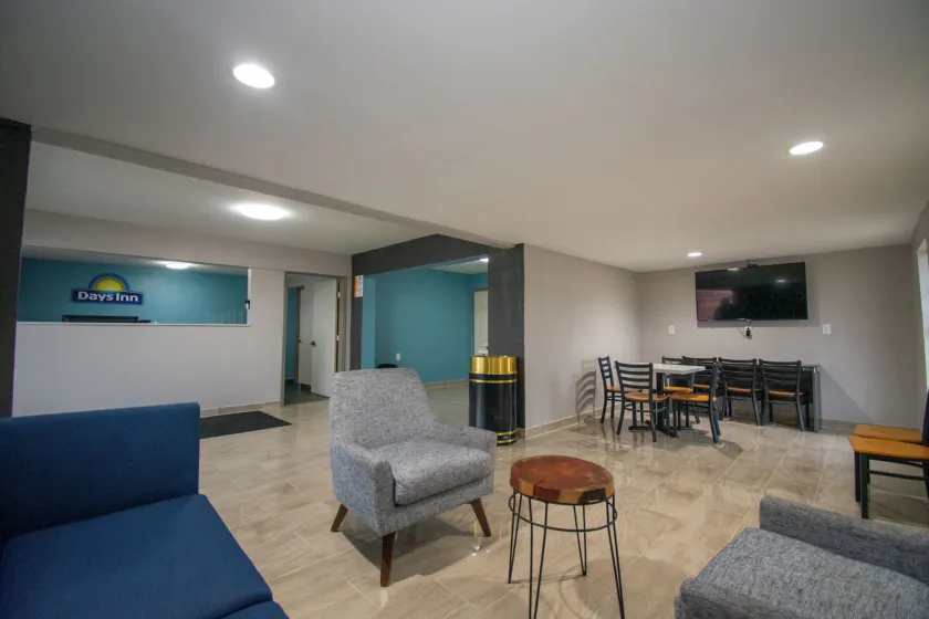 Days Inn by Wyndham Caddo Valley Arkadelphia - Image 1