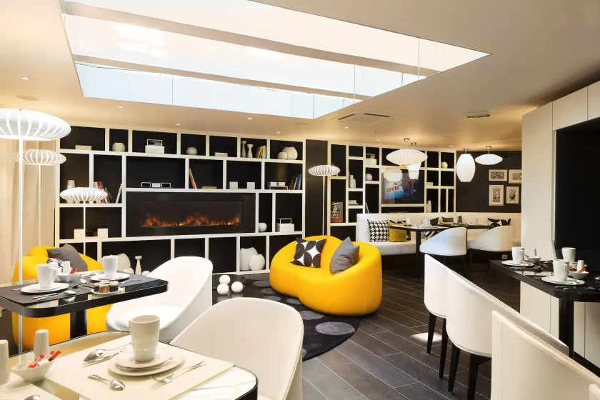 Hotel Ekta Champs Elysées - Image 1