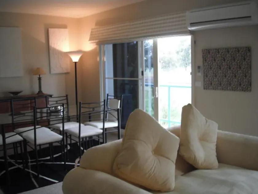 Golf View Apartment 7 - Image 1