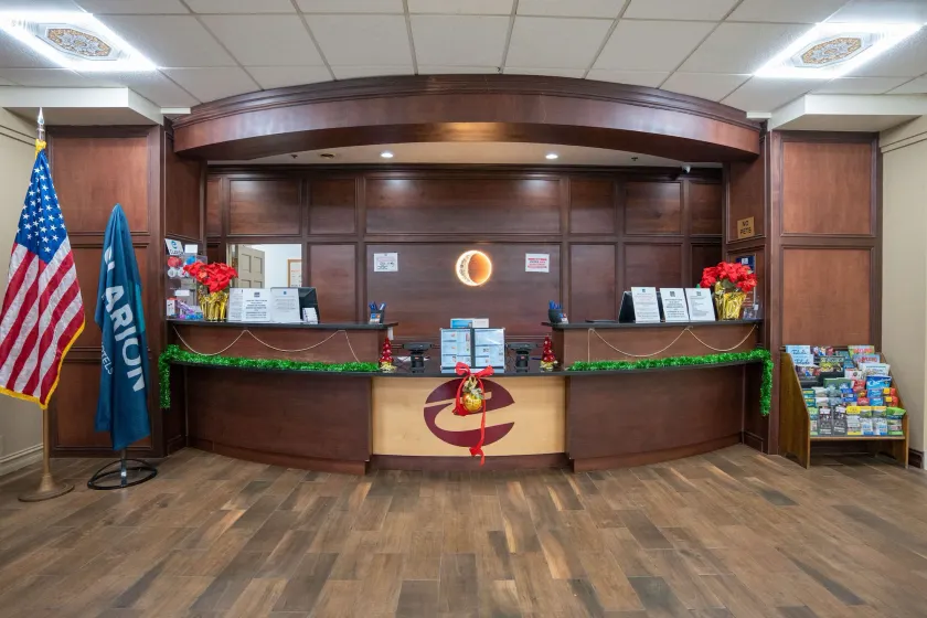 Clarion Hotel Detroit Metro Airport - Hall
