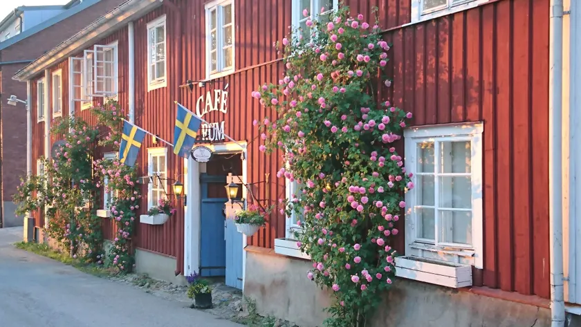 Garvaregården Hotel , B&B och Café - Image 1