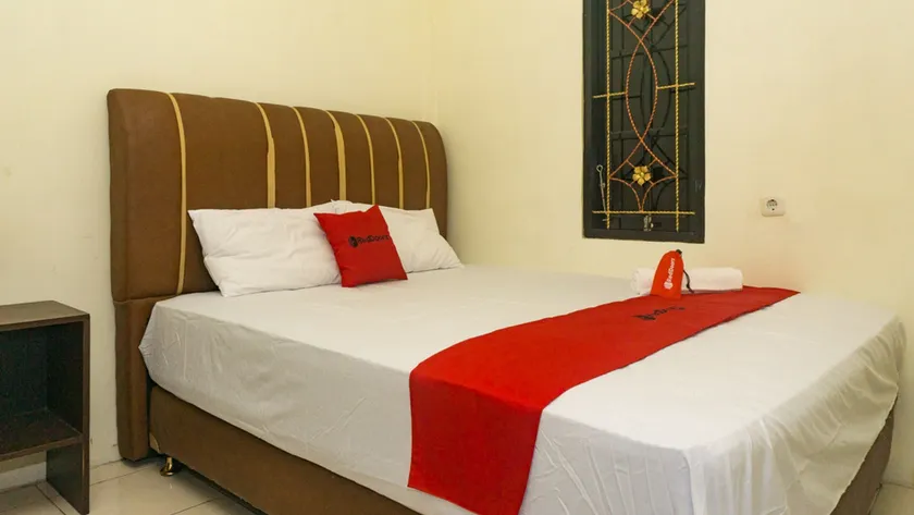 RedDoorz near Sentani Airport Jayapura - Image 1