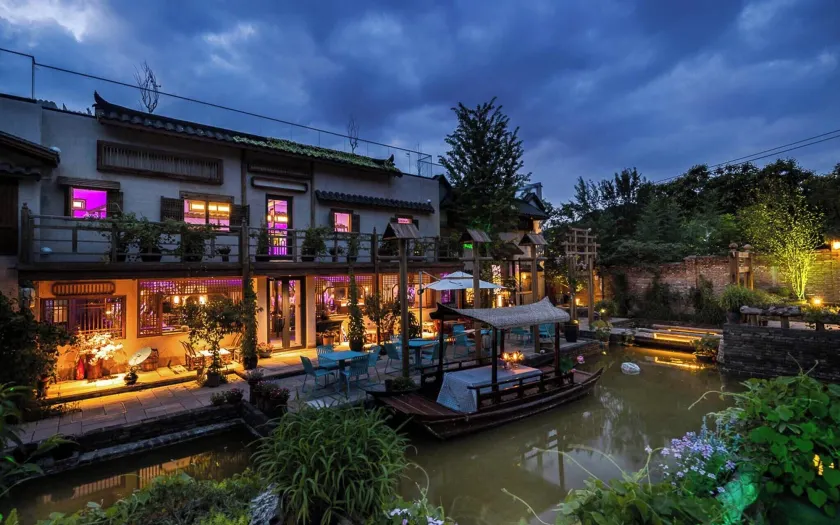 Beijing Nanshan Yanyu Song Hot Spring Holiday Homestay - Image 1