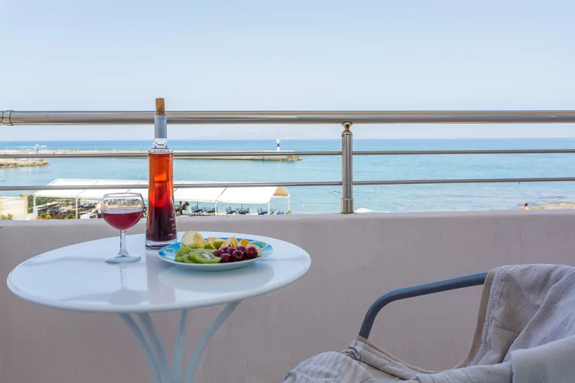 Sole Mare Seaside Apartments - Image 1