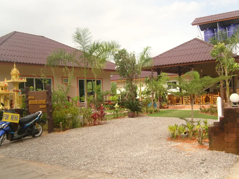 Khaolak Summer House Resort - Image 1