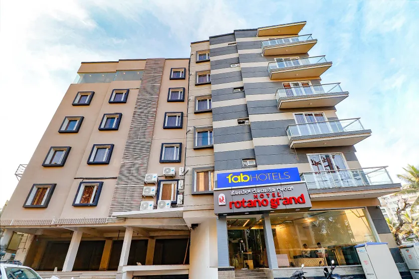 FabHotel Rotano Grand - Image 1