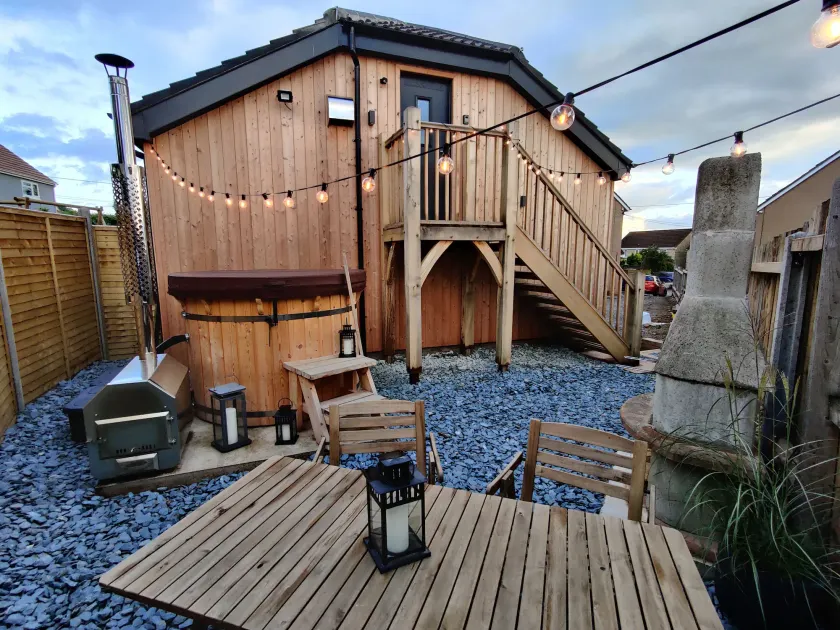 The Studio Cheddar - With Wood Fired Hot Tub, Near Cheddar Gorge - Image 1