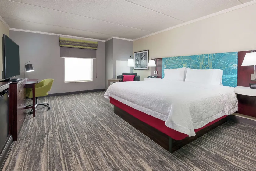 Hampton Inn South Plainfield-Piscataway - Image 1