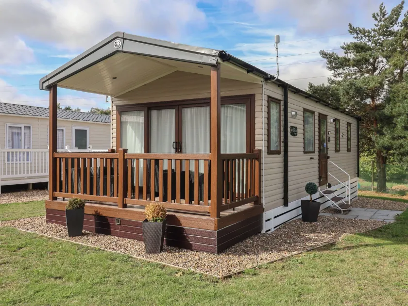Stag Lodge, Caravan 70 - Image 1