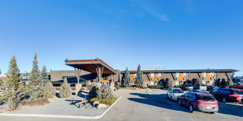 Heritage Inn Hotel & Convention Centre - High River - Image 1