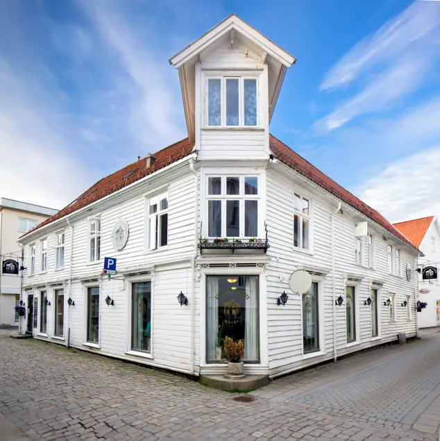 Kjøbmandsgaarden Hotel - Image 1
