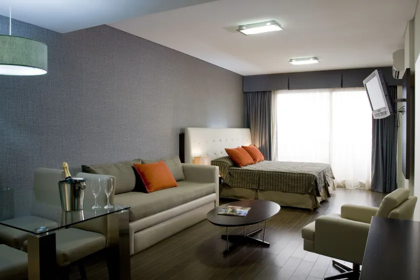 Guido by Ayres Apartments - Image 1