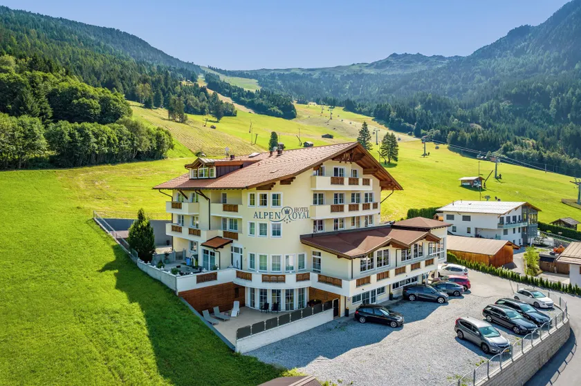 Hotel Alpen Royal Jerzens - Image 1