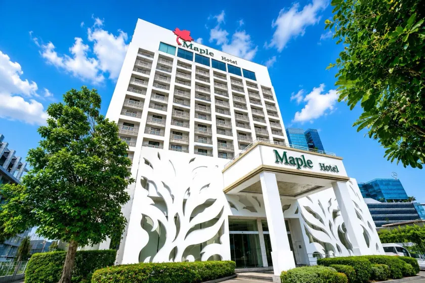 Maple Hotel - Image 1