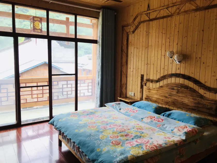 Zhangjiajie one step to heaven inn (Yangjiajie ticket office) - Image 1
