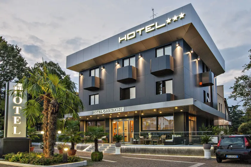 Hotel Garibaldi - Image 1