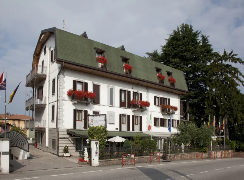 Hotel Ungheria Varese 1946 - Image 1