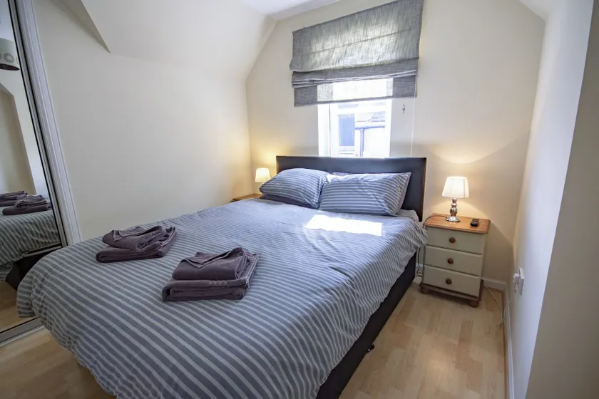 7 Varis Apartments - Image 1
