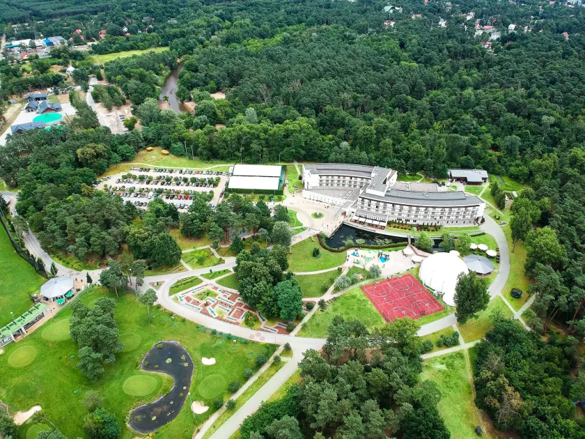 Holiday Inn Resort Warsaw Józefów by IHG - Image 1
