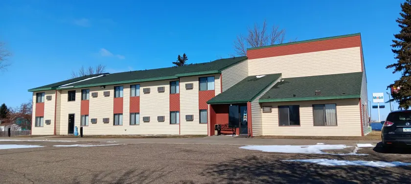 Scotwood Motel By OYO Washburn Nd - Image 1