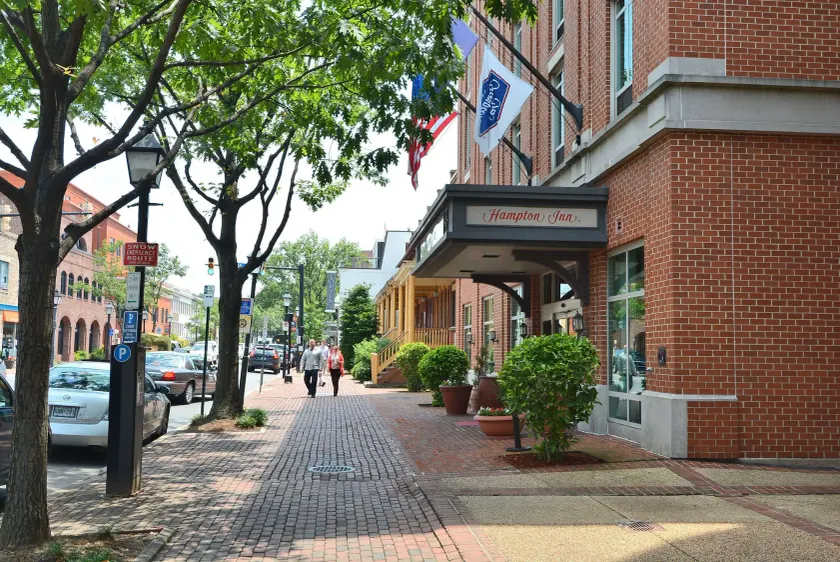 Hampton Inn Alexandria-Old Town/King St. Metro - Image 1