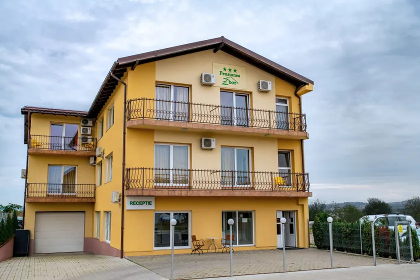 Pensiunea Zbor - Image 1