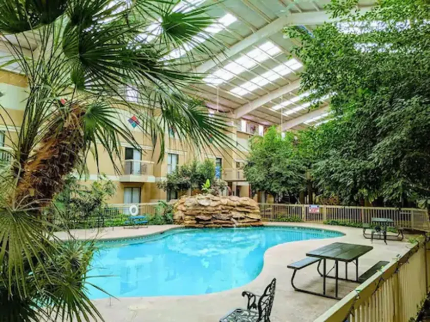 Atrium Inn - Image 1