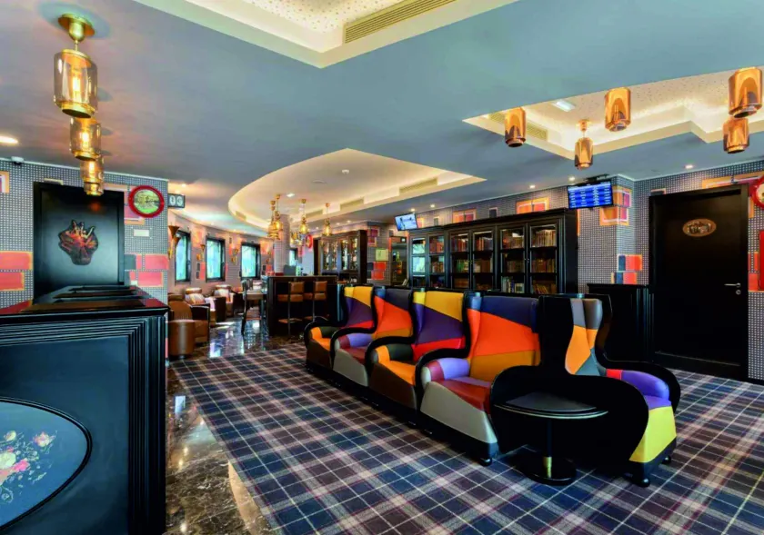 Hotel Jaguar Oporto - is Near the Metro has Free Parking and a Free Shuttle Service between the Airport and the Hotel from 7AM to 8PM - Image 1