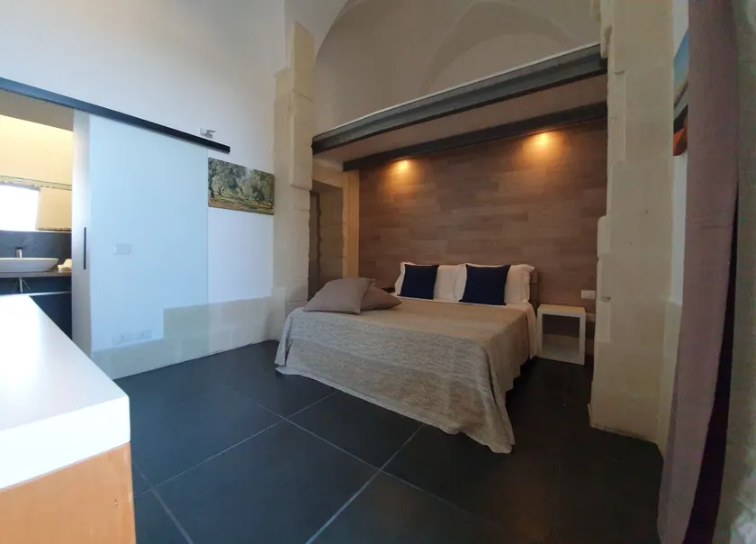 Oasis Park Hotel - Image 1