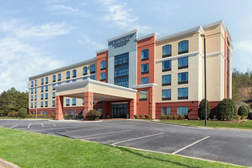 Fairfield Inn & Suites by Marriott Lynchburg Liberty University - Image 1