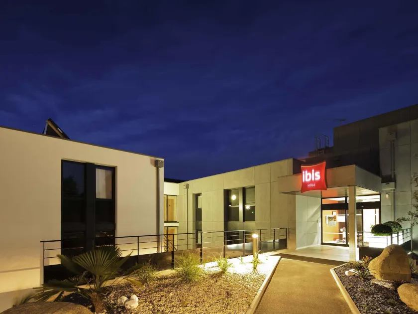 Hôtel ibis Guingamp Cœur de Bretagne - Image 1