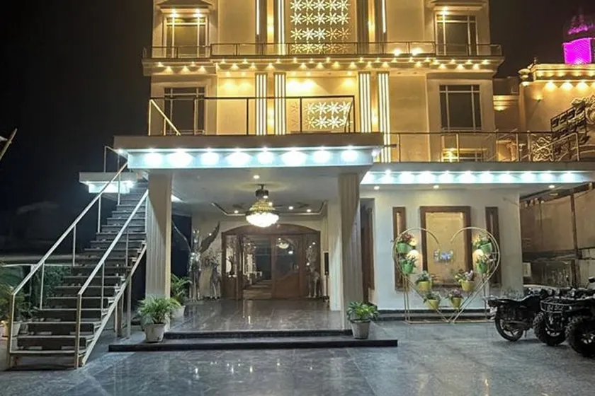 Hotel Beubelle - Image 1