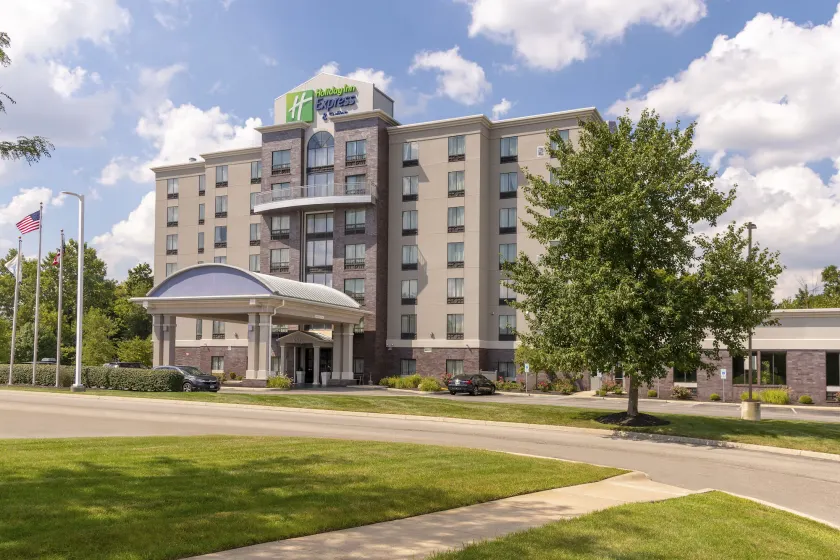 Holiday Inn Express & Suites Columbus - Polaris, an IHG Hotel - Image 1