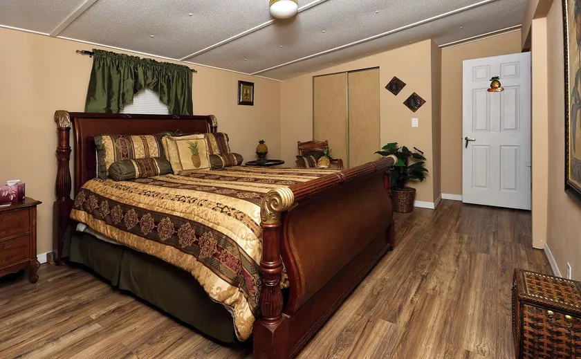 Pleasant Days Lodging Tropical Master Suite - Image 1
