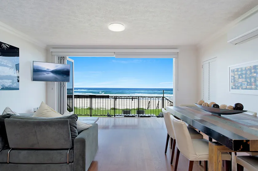 Beachfront Palm Beach Townhouse - Image 1