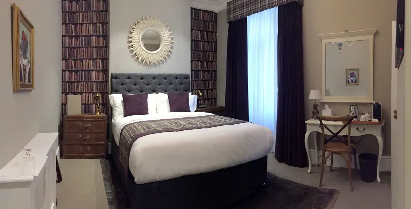 The One Tun Pub & Rooms - Image 1