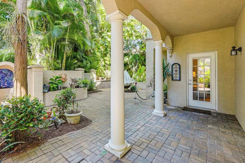 3 Mi to 5th Ave South: Quiet Getaway w/ Garden - Image 1
