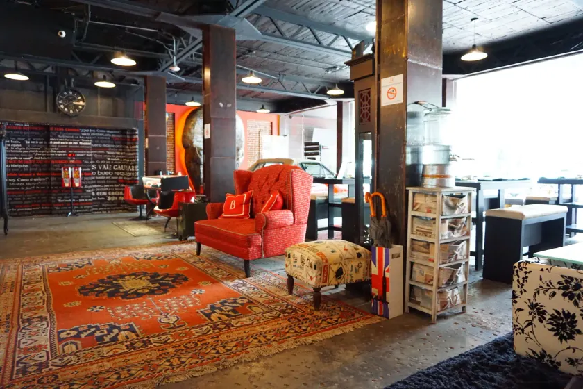 Hotel Black - Image 1