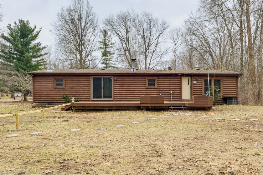 Quiet Wooded Escape! Metro Detroit Basecamp - Image 1